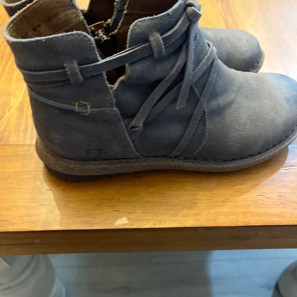 Suede boots - Picture 9 of 10